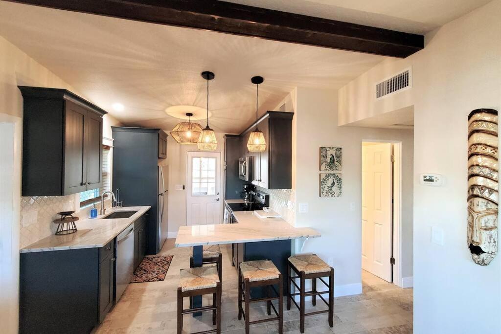 Bali Bungalow - Downtown Cocoa Beach Bagian luar foto